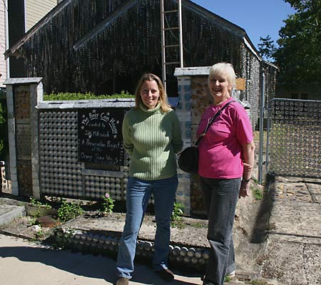 susan and barb at the beer can house