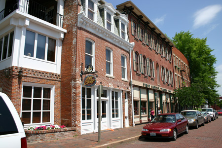 South Main, St. Charles